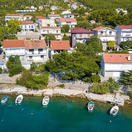 Tina Apartamento Starigrad Paklenica