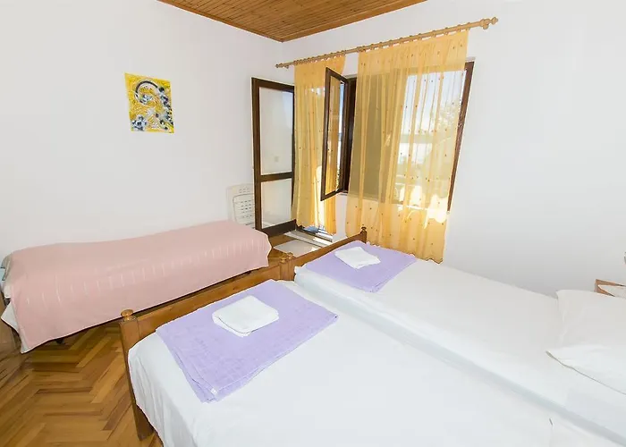 Tina Starigrad Paklenica