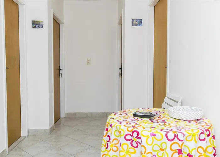 Apartment Tina Διαμέρισμα *